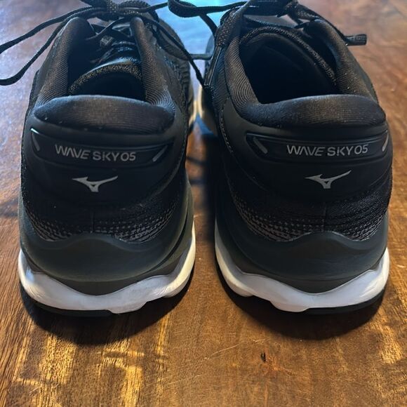 Mizuno Wave Sky 05 Running Shoes Men’s Size 8 main image 5